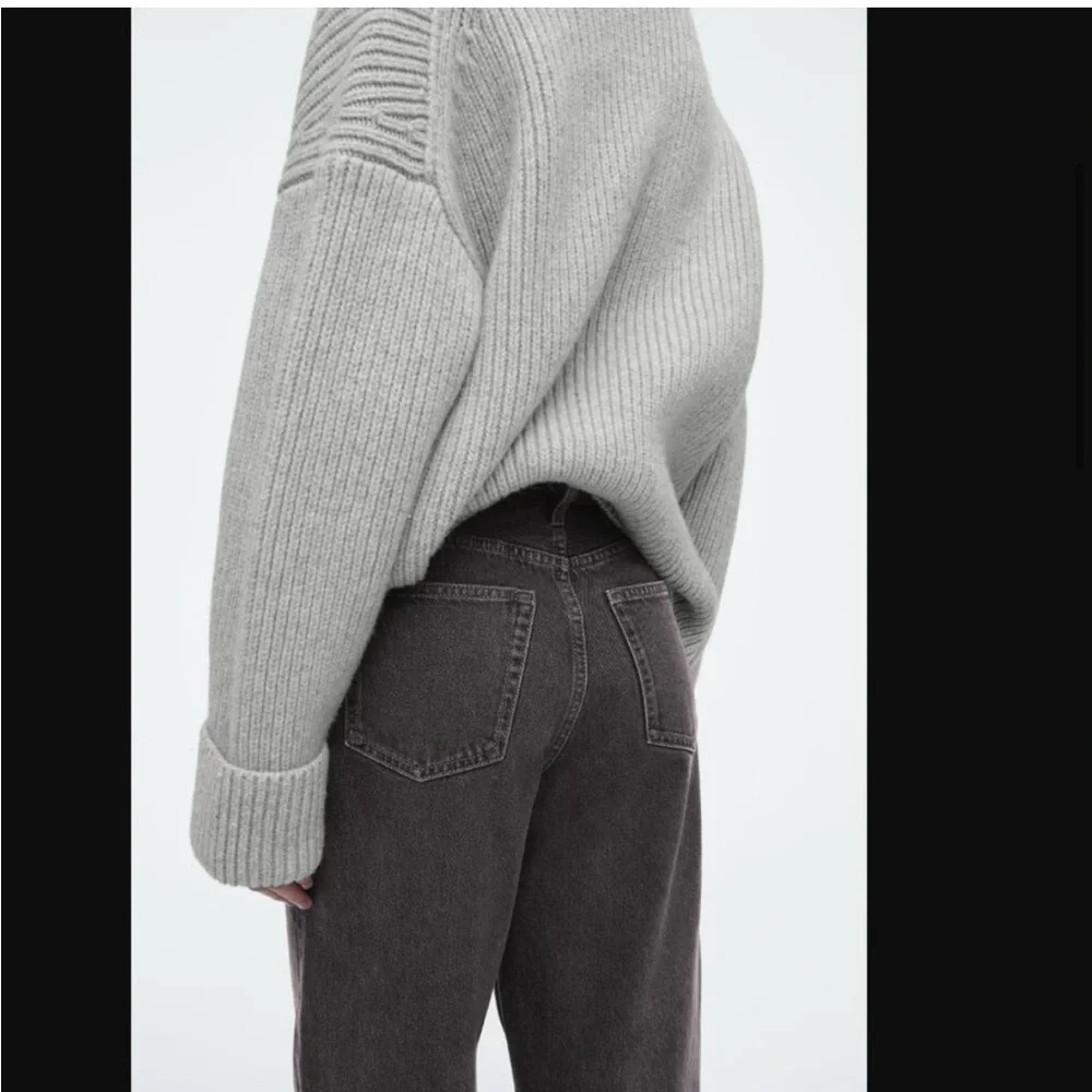 COS ARCH TAPERED ORGANIC COTTON JEANS in Black $135 - Picture 3 of 8